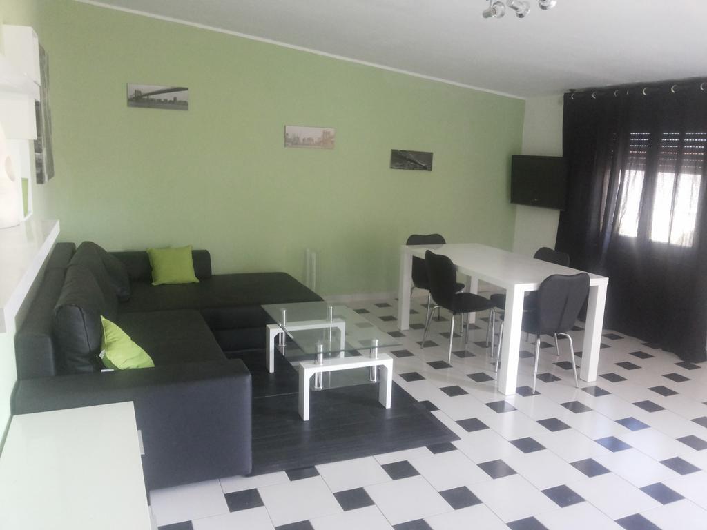 De Amicis Apartment Cagliari Szoba fotó