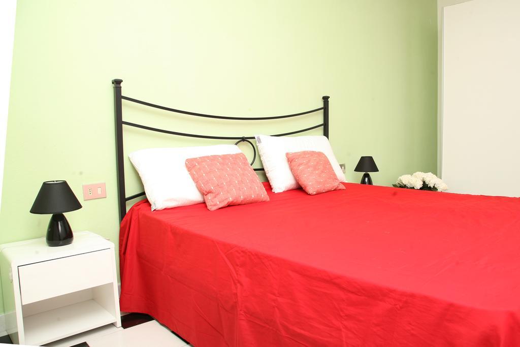 De Amicis Apartment Cagliari Szoba fotó