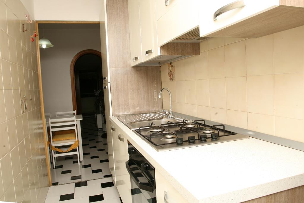 De Amicis Apartment Cagliari Szoba fotó