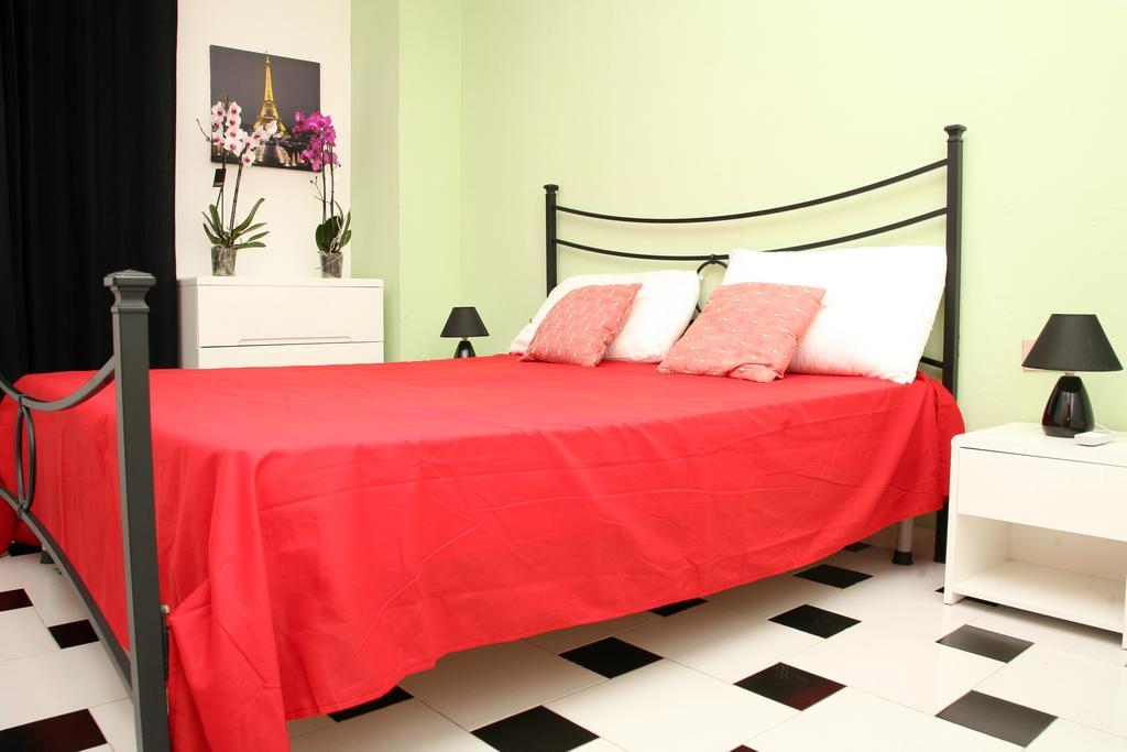 De Amicis Apartment Cagliari Szoba fotó